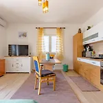 Mare-More Studio W Balcony And Beach Front And View