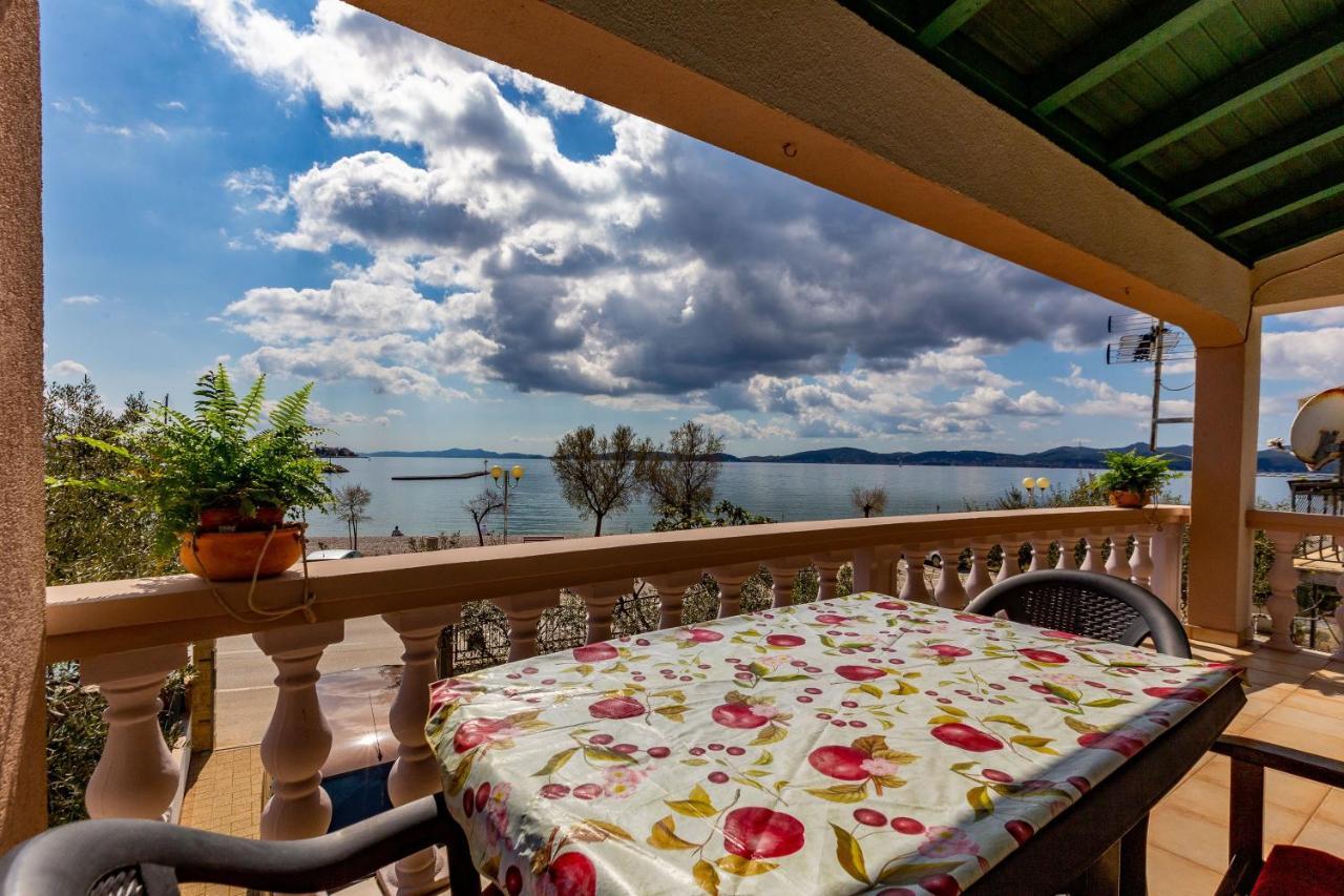 Mare-more W Balcony And Front And View Apartment